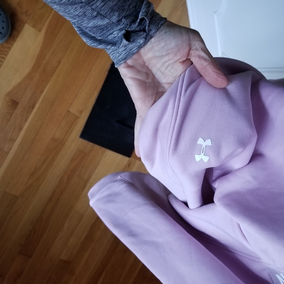 Under Armour Hoodie - Picture 8 of 8